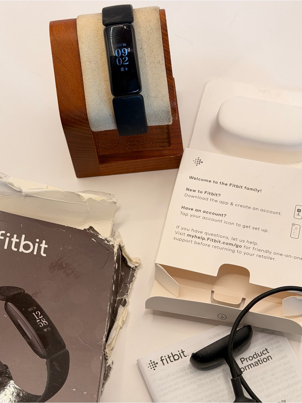 Fitbit Inspire 2, Full set, excellent, Charger included, Manuals,‎ Box
